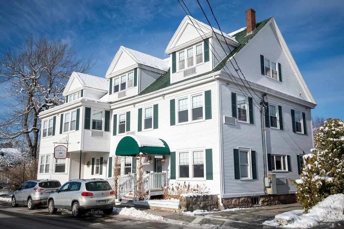 places to stay near acadia national park