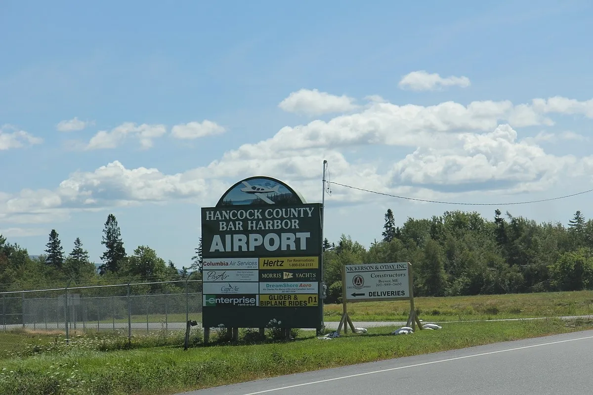 closest airport to acadia national park