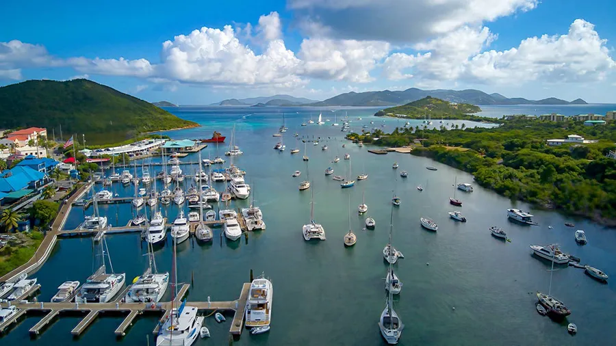 Ferries are available for visitors to travel between major tourist destinations on the island