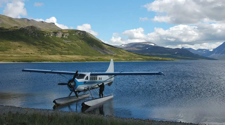 Flying over Katmai allows you to appreciate the vastness and variety of its landscape