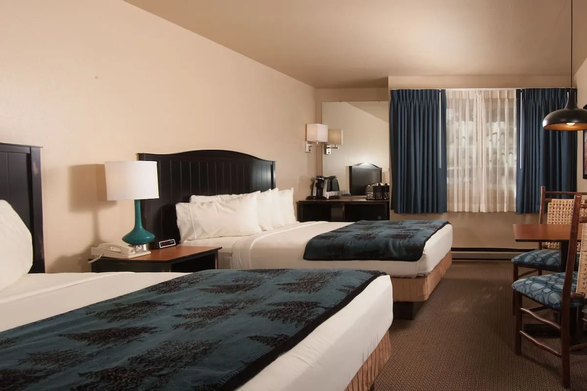 lodging in yellowstone national park