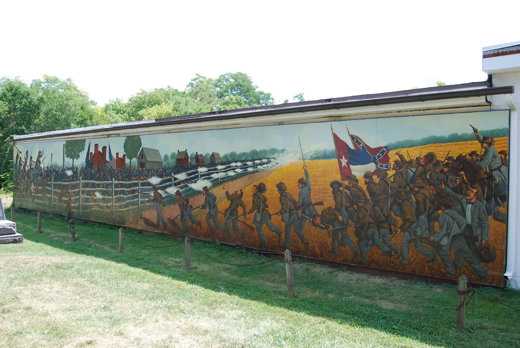 Facts About Gettysburg National Military Park Một khía cạnh hấp dẫn thu hút sự chú ý của tôi là graffiti thời dân sự do những người lính để lại trong và sau trận chiến.