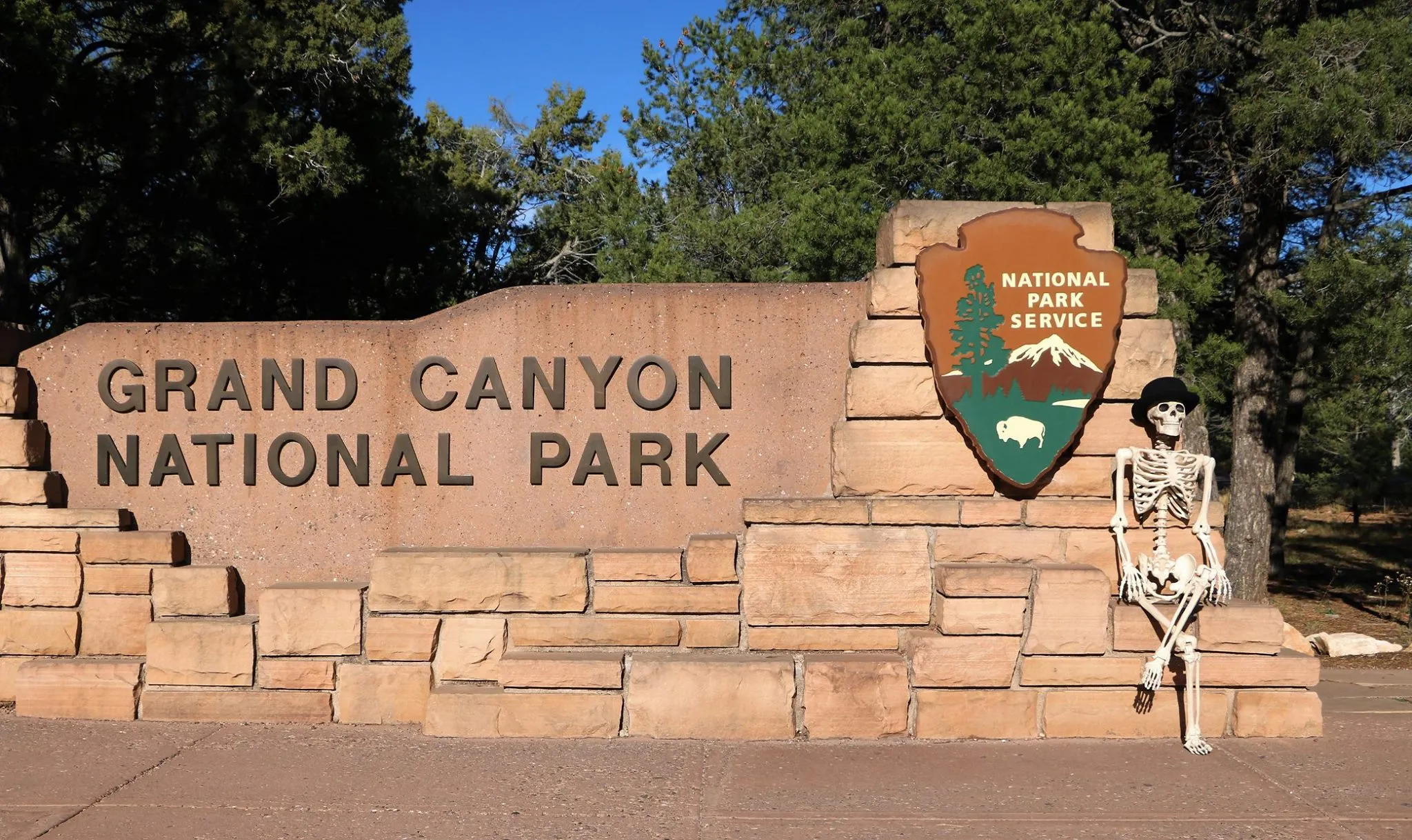 Grand Canyon Tour for Halloween The Grand Canyon is always breathtaking, but there’s something about visiting during Halloween that adds a new layer of excitement.