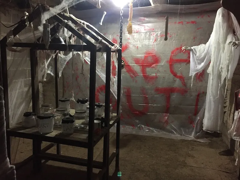 Halloween Activities for Adults Organize a Haunted House Visit