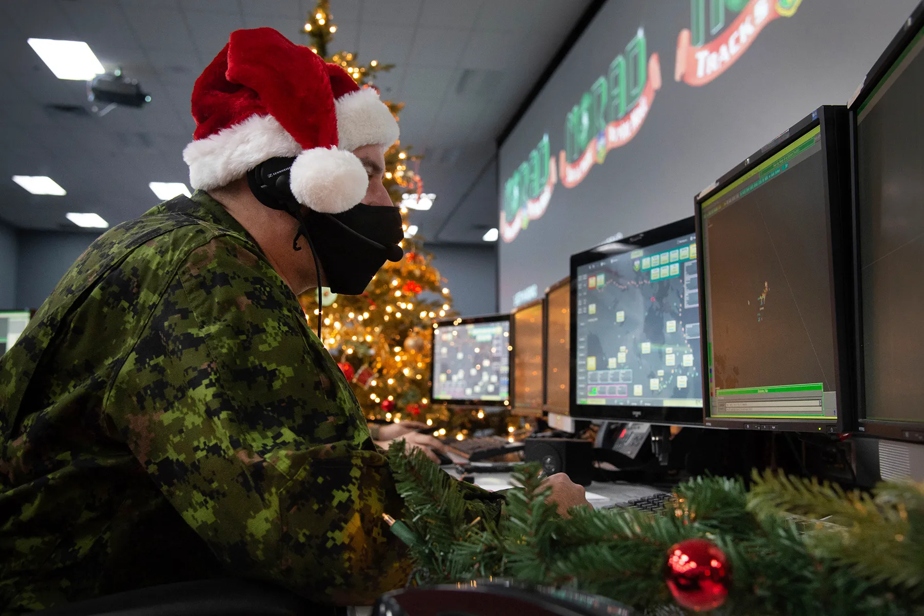 NORAD santa tracker on christmas NORAD santa tracker on christmas