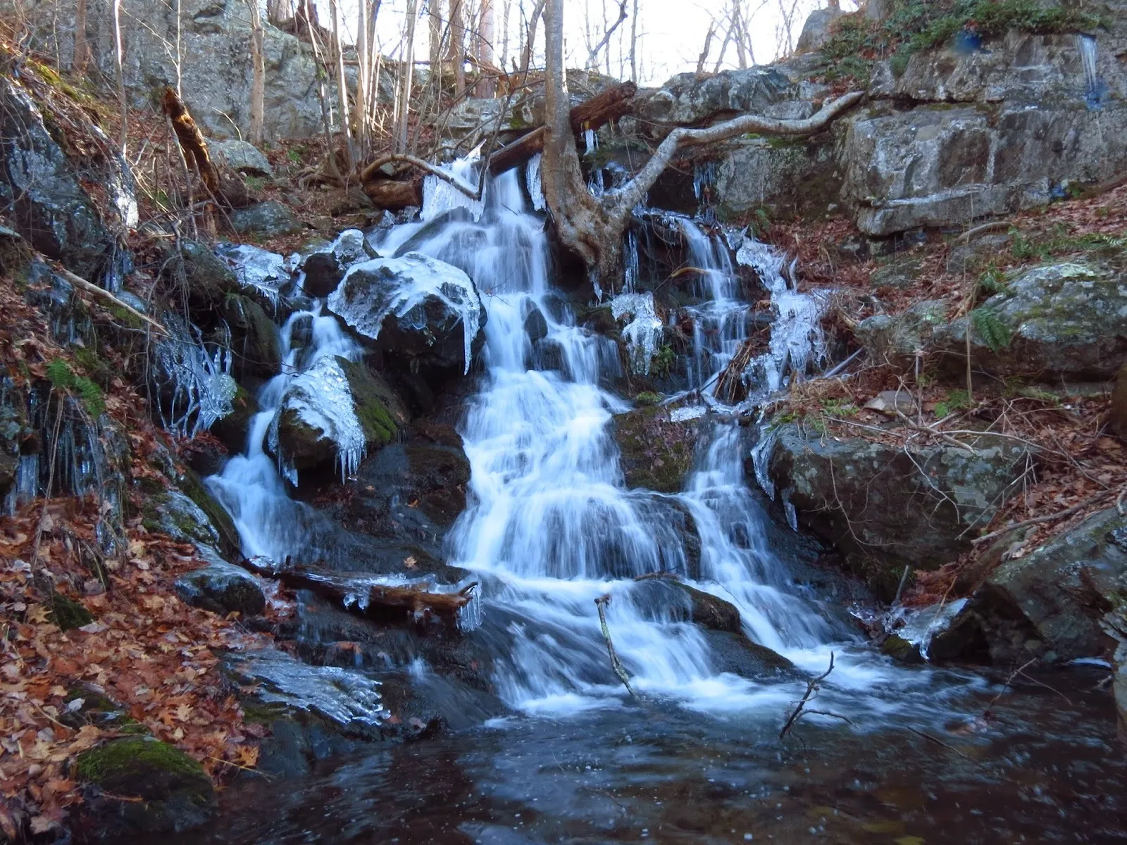 shenandoah national park waterfalls