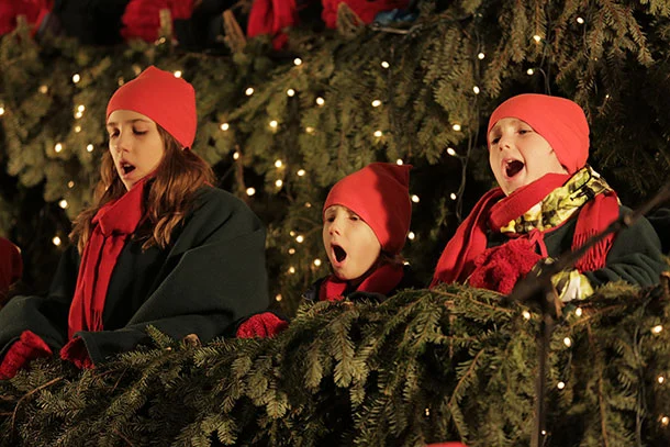 singing christmas tree singing christmas tree