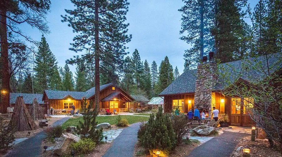 hotels near yosemite national park