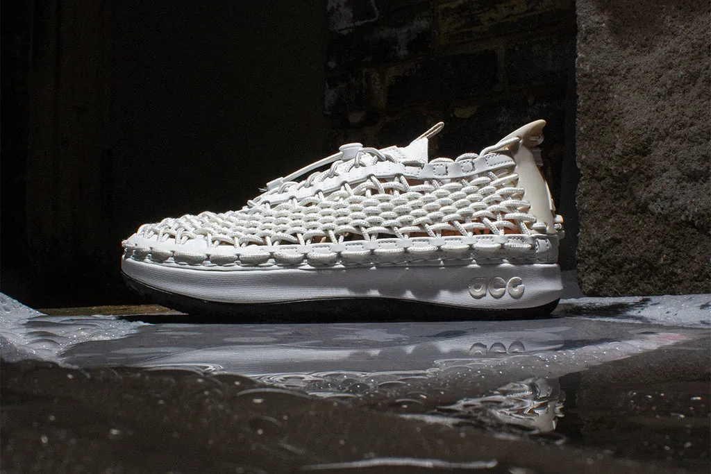 wide toe box hiking boots
