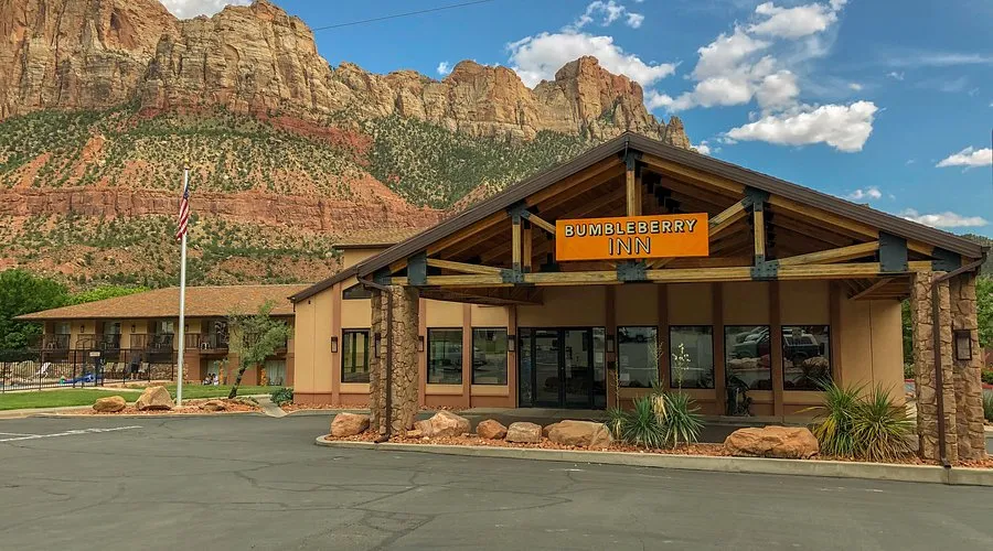 hotels near zion national park