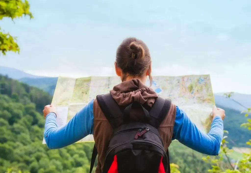 hiking alone safety tips