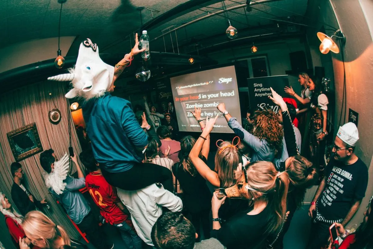 halloween party games