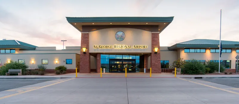 closest airport to zion national park