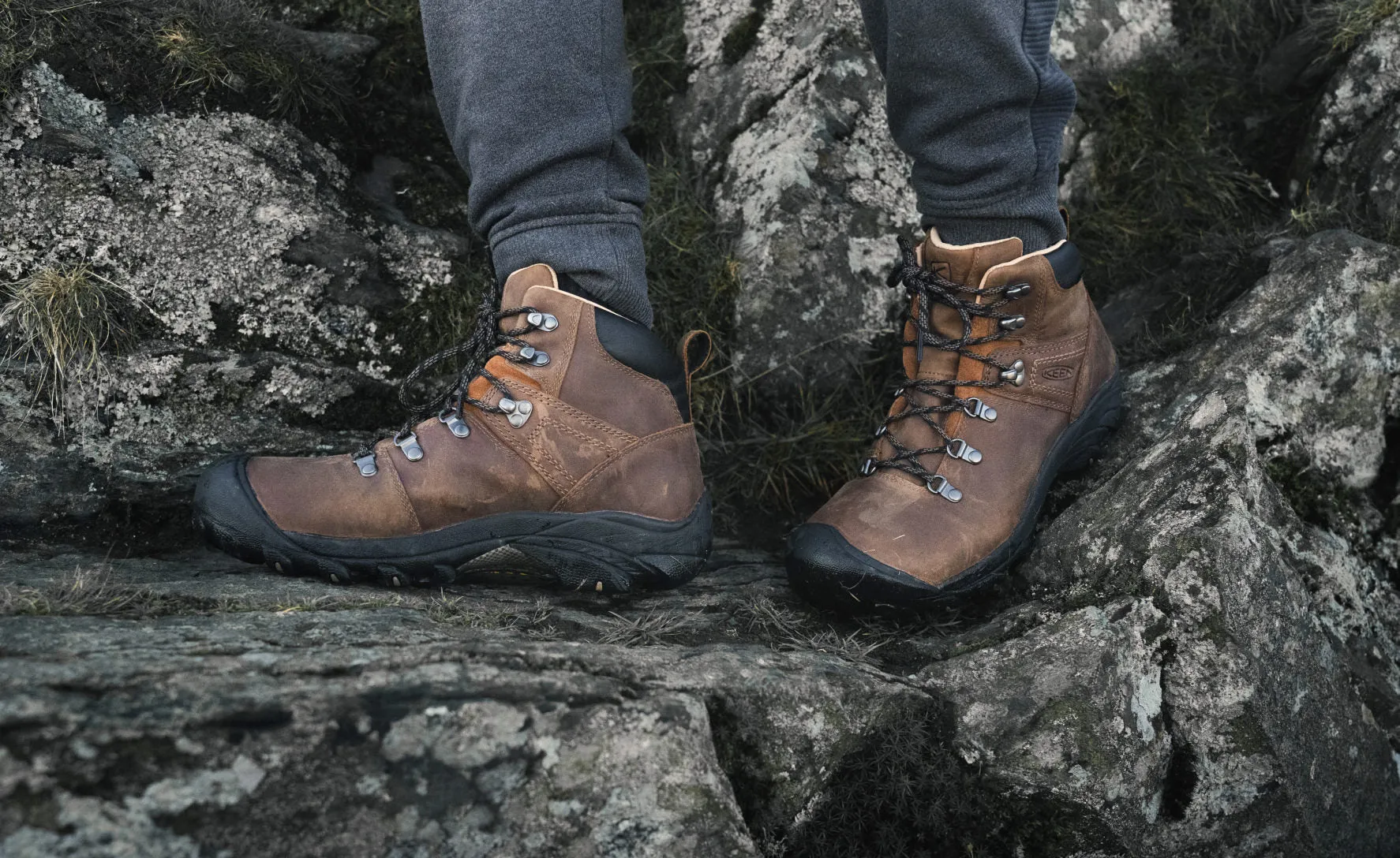 mountain climbing boots leather