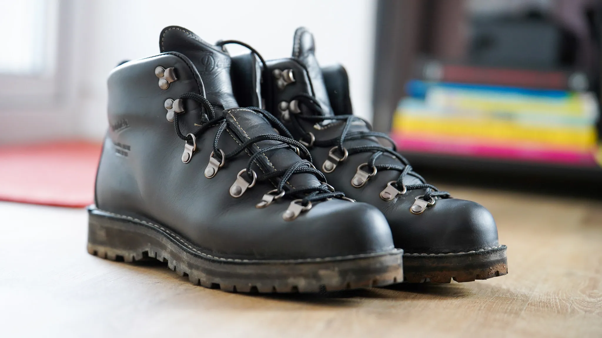 mountain climbing boots leather