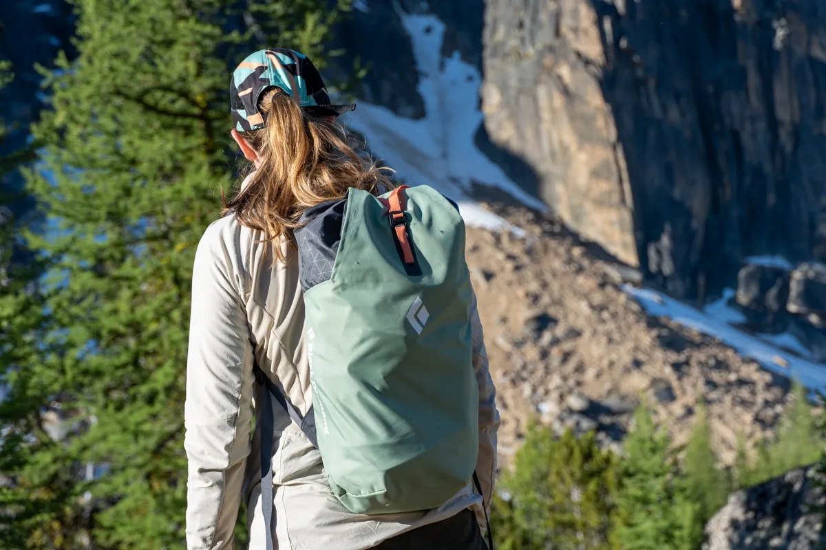 women's mountain climbing gear