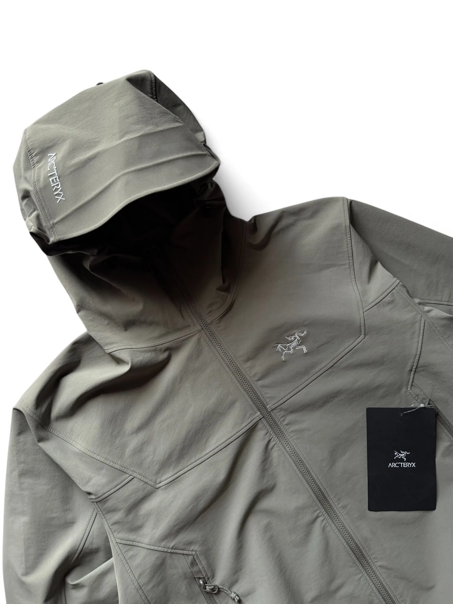 post-Arc’teryx Gamma Hoody Review: Your Ultimate Travel Companion for Outdoor Adventures